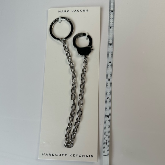 Marc Jacobs Handcuff Keychain NWT - Picture 8 of 11